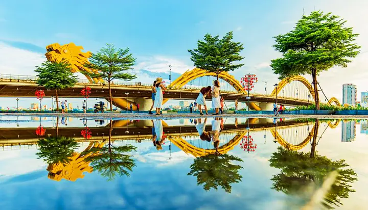 Cầu Rồng Đà Nẵng: Lịch Sử, Kiến Trúc & Phun Lửa Cầu Rồng Đà Nẵng: Lịch Sử, Kiến Trúc & Phun Lửa
