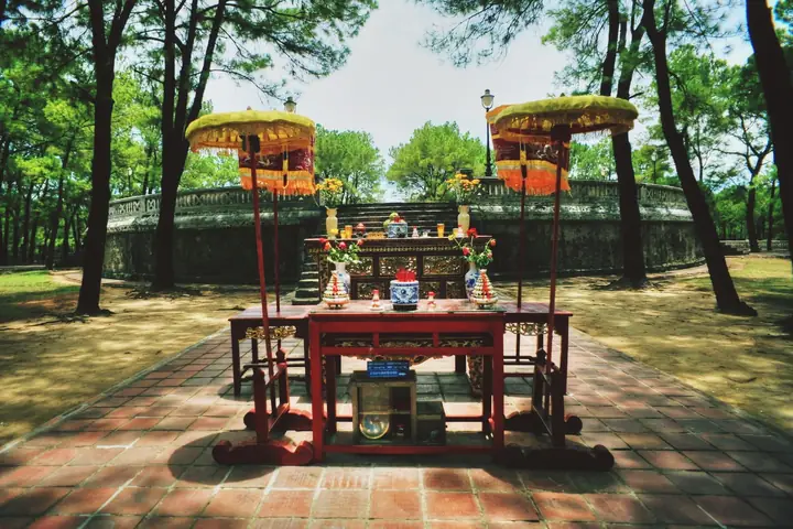 Hình Ảnh Đàn Nam Giao Huế: Nghệ Thuật Tâm Linh Độc Đáo Của Cố Đô