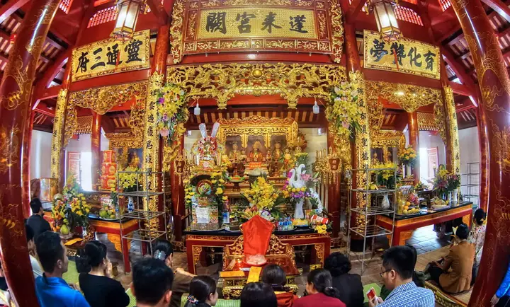 Lễ Hội Đền Ông Hoàng Mười: Trải Nghiệm Thực Tế Và Những Điều Cần Lưu Ý