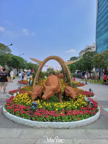 Cẩm Nang Tham Quan Đường Hoa Nguyễn Huệ Tết Cẩm Nang Tham Quan Đường Hoa Nguyễn Huệ Tết