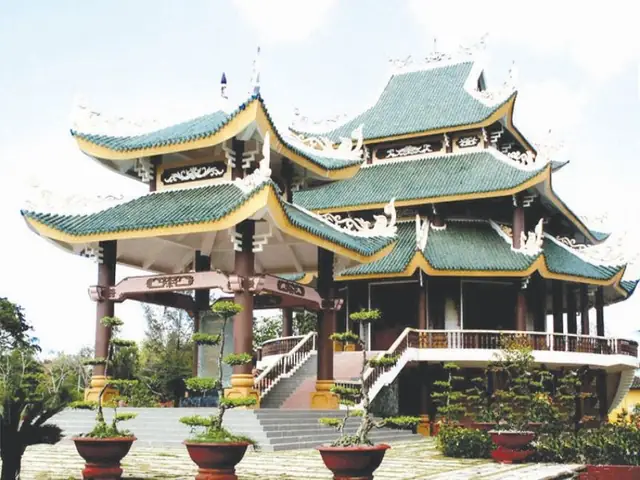 Hình Ảnh Mộ Nguyễn Đình Chiểu: Hướng Dẫn Chi Tiết Để Biết Trước Khi Đến Thăm Hình Ảnh Mộ Nguyễn Đình Chiểu: Hướng Dẫn Chi Tiết Để Biết Trước Khi Đến Thăm
