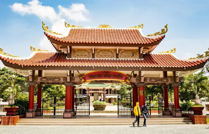 Hình Ảnh Mộ Nguyễn Đình Chiểu: Hướng Dẫn Chi Tiết Để Biết Trước Khi Đến Thăm Hình Ảnh Mộ Nguyễn Đình Chiểu: Hướng Dẫn Chi Tiết Để Biết Trước Khi Đến Thăm