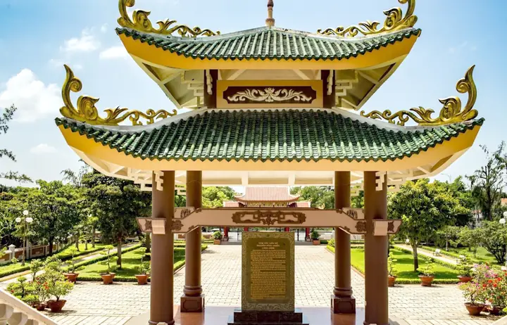 Hình Ảnh Mộ Nguyễn Đình Chiểu: Hướng Dẫn Chi Tiết Để Biết Trước Khi Đến Thăm