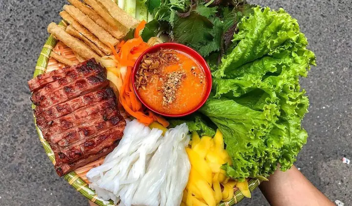 Hình Ảnh Nem Nướng Nha Trang: Đặc Trưng Và Nơi Thưởng Thức