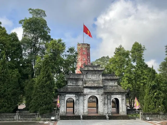 Khám Phá Thành Cổ Sơn Tây: Tòa Thành Đá Ong Duy Nhất Khám Phá Thành Cổ Sơn Tây: Tòa Thành Đá Ong Duy Nhất