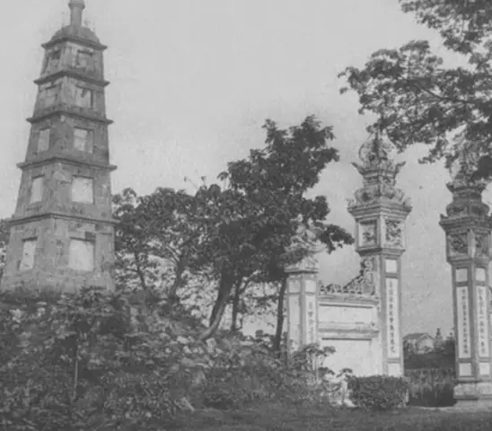 Tháp Bút Đài Nghiên: Hình Ảnh, Lịch Sử Và Trải Nghiệm Tham Quan Tại Huế