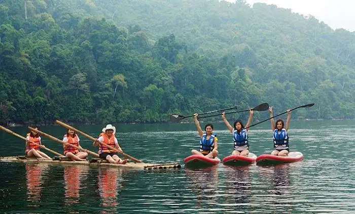 Hồ Ba Bể Bắc Kạn: Cẩm Nang Khám Phá Thiên Nhiên Tuyệt Đẹp Miền Bắc Hồ Ba Bể Bắc Kạn: Cẩm Nang Khám Phá Thiên Nhiên Tuyệt Đẹp Miền Bắc