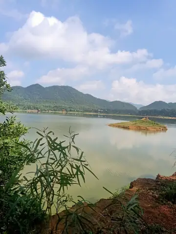Cẩm Nang Khám Phá Hồ Đồng Quan Sóc Sơn - Điểm Đến Lý Tưởng Cho Chuyến Picnic Ngoại Thành Hà Nội Cẩm Nang Khám Phá Hồ Đồng Quan Sóc Sơn - Điểm Đến Lý Tưởng Cho Chuyến Picnic Ngoại Thành Hà Nội