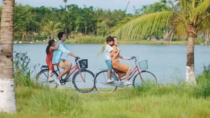 Review Công Viên Hồ Thiên Nga Ecopark Hưng Yên: Trải Nghiệm Điểm Đến Xanh Của Gia Đình