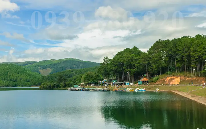 Hồ Tuyền Lâm Đà Lạt: Cẩm Nang Khám Phá Thiên Đường Sống Động Giữa Núi Rừng Hồ Tuyền Lâm Đà Lạt: Cẩm Nang Khám Phá Thiên Đường Sống Động Giữa Núi Rừng