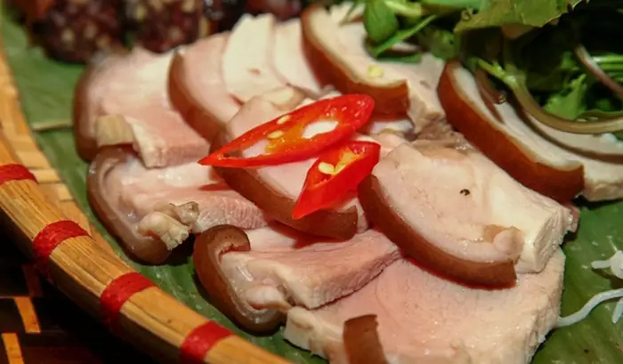 Hòa Bình Có Đặc Sản Gì? Cẩm Nang Ẩm Thực Tây Bắc Đầy Hấp Dẫn Hòa Bình Có Đặc Sản Gì? Cẩm Nang Ẩm Thực Tây Bắc Đầy Hấp Dẫn