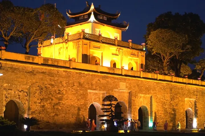 Khám Phá Lịch Sử Và Công Trình Của Hoàng Thành Thăng Long Khám Phá Lịch Sử Và Công Trình Của Hoàng Thành Thăng Long