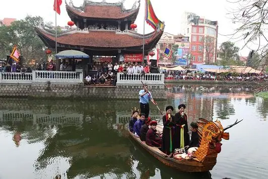 Cẩm Nang Du Lịch Lễ Hội Lim Bắc Ninh 2026: Địa Điểm, Ý Nghĩa & Mẹo Tham Gia