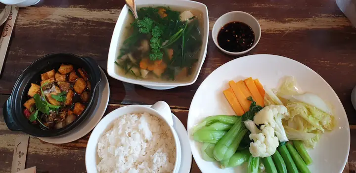 Khám Phá Hủ Tiếu Chay – Công Thức, Lợi Ích & Địa Điểm Ngon Khám Phá Hủ Tiếu Chay – Công Thức, Lợi Ích & Địa Điểm Ngon