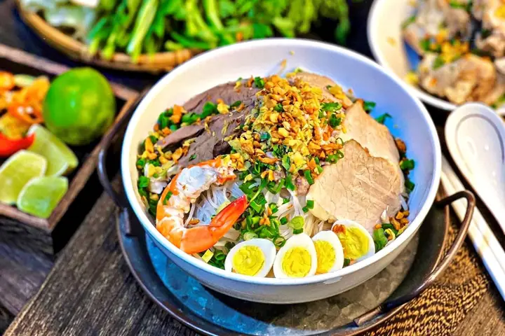 Đánh Giá Chi Tiết Quán Hủ Tiếu Nam Vang Cô Hai - Phước Thiện: Trải Nghiệm Ăn Xá Xịt Giữa Lòng Thành Phố