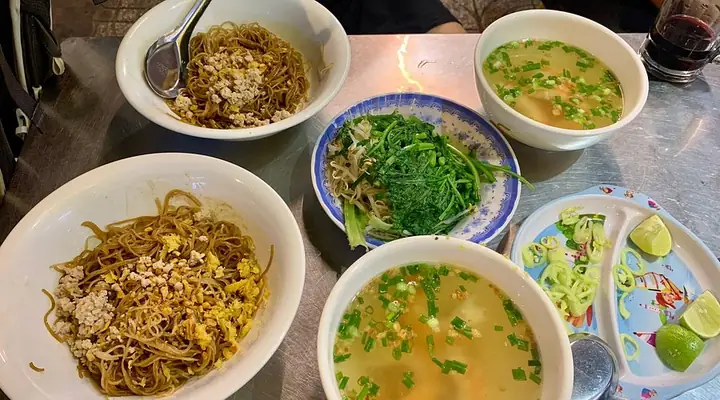 Đánh Giá Hủ Tiếu Nam Vang Trung Còi: Trải Nghiệm Thực Tế Từ Một Du Khách