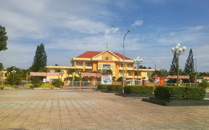 Huyện Châu Thành Bến Tre: Điểm Đến Văn Hóa & Thiên Nhiên Đáng Khám Phá
