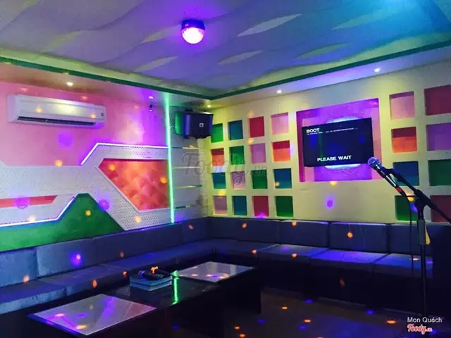 Karaoke Suối Mơ Phùng Văn Cung: Đánh Giá Chi Tiết Về Trải Nghiệm Ca Hát Đỉnh Cao Tại Hà Nội