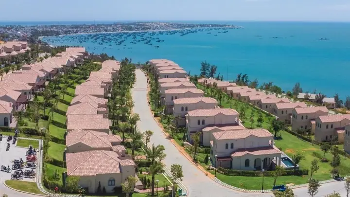Top 10 Khách Sạn 5 Sao Phan Thiết: Đánh Giá Chi Tiết & Bảng So Sánh Khách Quan 2024