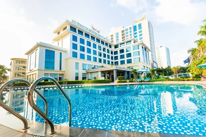 Khám Phá Top 7 Khách Sạn 5 Sao Đồng Hới Cho Kỳ Nghỉ Sang Trọng Khám Phá Top 7 Khách Sạn 5 Sao Đồng Hới Cho Kỳ Nghỉ Sang Trọng