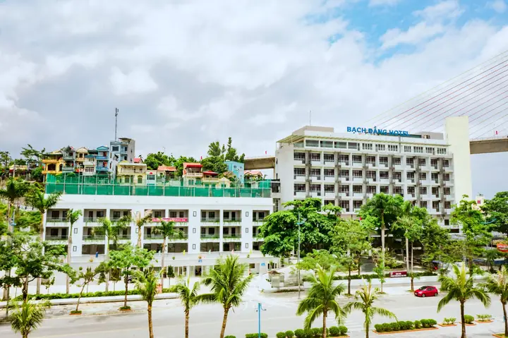Top 5 Khách Sạn Bạch Đằng Hạ Long Đáng Ở Nhất Năm 2026