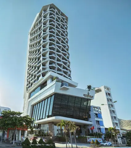 Khám Phá Boton Blue Hotel & Spa – Đánh Giá Tiện Nghi & Giá Phòng