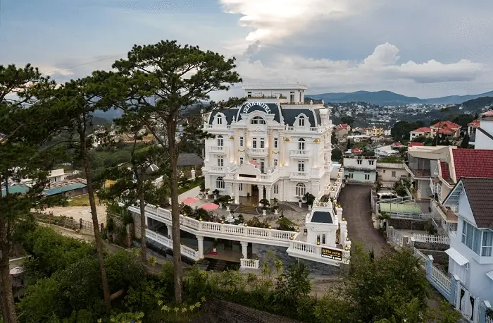 Top 7 Khách Sạn Đà Lạt View Đẹp Nhất Năm 2026: Đánh Giá Chi Tiết Top 7 Khách Sạn Đà Lạt View Đẹp Nhất Năm 2026: Đánh Giá Chi Tiết