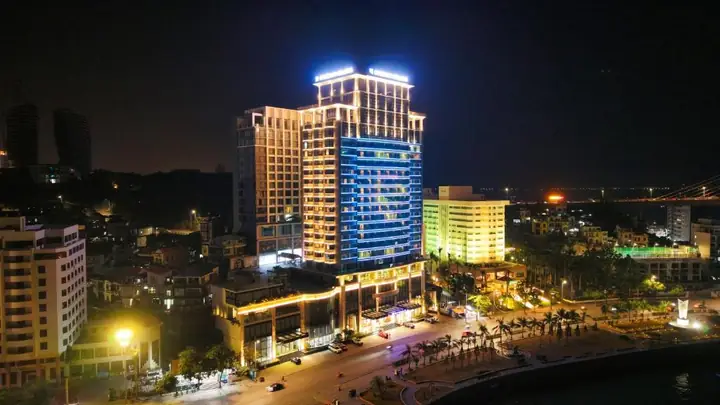 Khám Phá 10 Khách Sạn Bãi Biển Hàng Đầu Tại Bãi Cháy