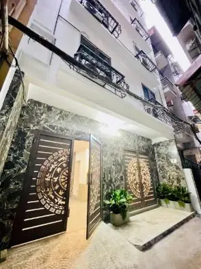 Top 10 Khách Sạn Gần Ngã Tư Sở Giá Tốt