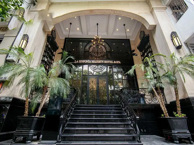 Khám Phá 10 Khách Sạn Boutique Gần Hồ Hoàn Kiếm Cho Chuyến Hà Nội Tiện Lợi Khám Phá 10 Khách Sạn Boutique Gần Hồ Hoàn Kiếm Cho Chuyến Hà Nội Tiện Lợi