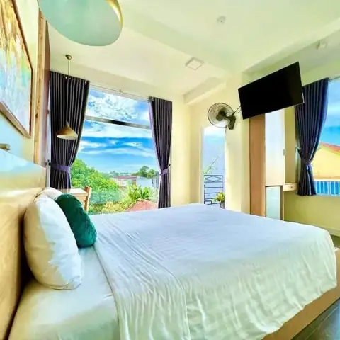 Top 10 Khách Sạn Giá Rẻ Ở Huế Đáng Để Nghỉ Chân: Đánh Giá Chi Tiết Từ Du Khách Thực Tế Top 10 Khách Sạn Giá Rẻ Ở Huế Đáng Để Nghỉ Chân: Đánh Giá Chi Tiết Từ Du Khách Thực Tế