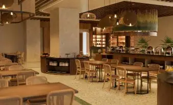 Đánh Giá Khách Sạn Grand Plaza Hà Nội: Trải Nghiệm 5 Sao Đầy Đủ Tiện Nghi