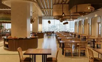 Đánh Giá Khách Sạn Grand Plaza Hà Nội: Trải Nghiệm 5 Sao Đầy Đủ Tiện Nghi