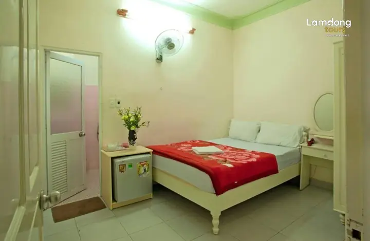Khách Sạn Hải Uyên Đà Lạt: Đánh Giá Chi Tiết Và Trải Nghiệm Thực Tế