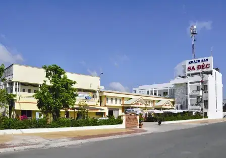 Khách Sạn Hòa Bình Cao Lãnh: Đánh Giá Chi Tiết, Tiện Nghi Và Vị Trí