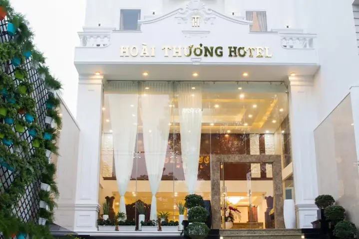 Đánh Giá Khách Sạn 2 Sao Hoài Thương Hotel – Giá, Tiện Nghi, Đặt Phòng Nhanh Đánh Giá Khách Sạn 2 Sao Hoài Thương Hotel – Giá, Tiện Nghi, Đặt Phòng Nhanh