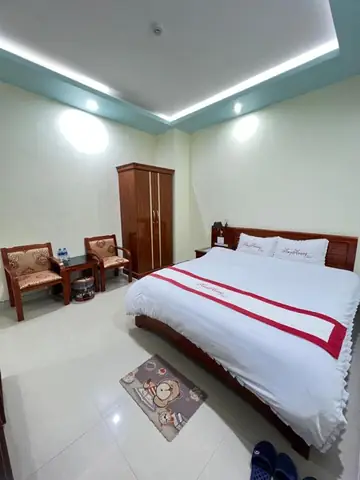 Huy Hoàng Hotel Đồng Văn: Đặt Phòng & Đánh Giá