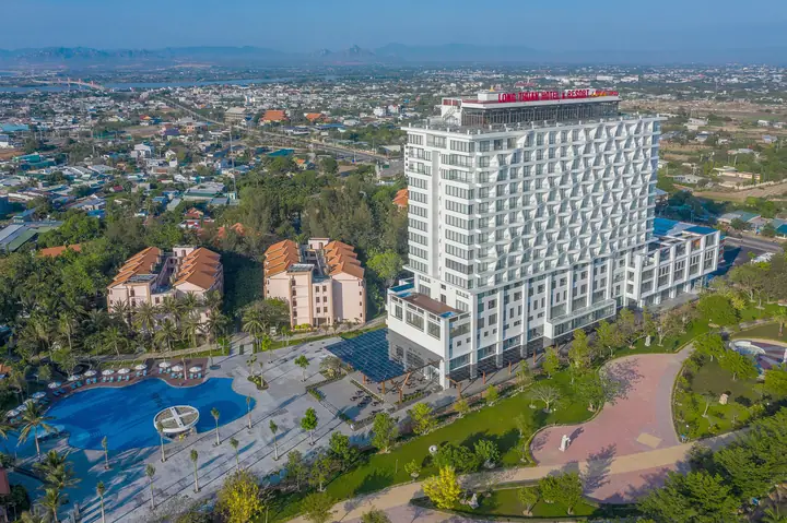 Long Thuan Hotel & Resort: Review Chi Tiết Tiện Ích Long Thuan Hotel & Resort: Review Chi Tiết Tiện Ích