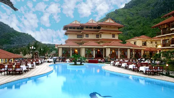 Khám Phá 12 Khách Sạn Cát Bà Gần Biển Với View Đẹp Và Giá Hợp Lý
