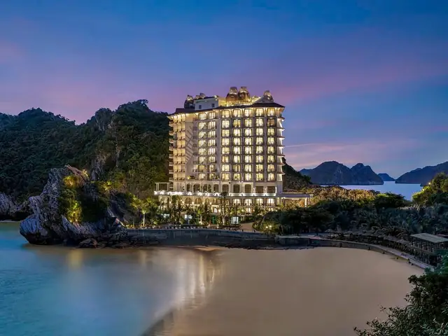 Khám Phá 12 Khách Sạn Cát Bà Gần Biển Với View Đẹp Và Giá Hợp Lý