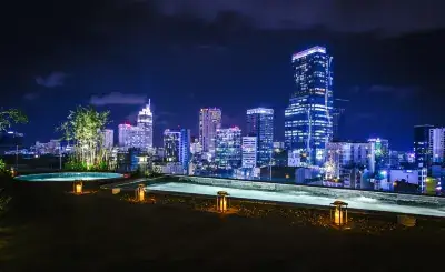 Đánh Giá Chi Tiết Top Khách Sạn Quận 1 Tp.hcm: So Sánh Vị Trí, Giá Cả & Trải Nghiệm Thực Tế