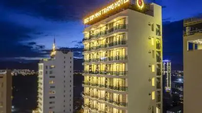 Red Sun Nha Trang Hotel: Đánh Giá & Tiện Ích