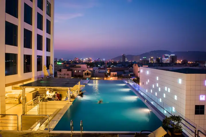 Đánh Giá Chi Tiết Royal Lotus Hotel 4 Sao Đà Nẵng – Trải Nghiệm Sang Trọng Gần Biển Đánh Giá Chi Tiết Royal Lotus Hotel 4 Sao Đà Nẵng – Trải Nghiệm Sang Trọng Gần Biển