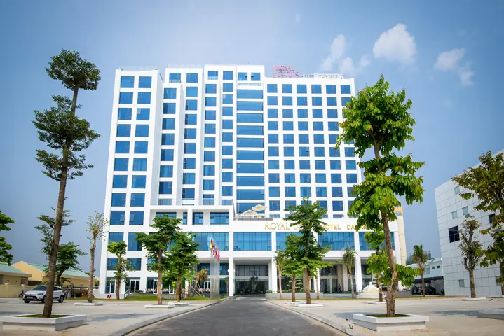 Đánh Giá Chi Tiết Royal Lotus Hotel 4 Sao Đà Nẵng – Trải Nghiệm Sang Trọng Gần Biển