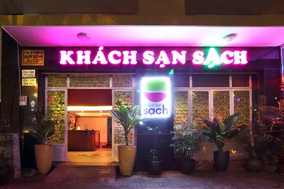 Đánh Giá Khách Sạn Sạch Phan Xích Long – Giá Tốt, Phòng Sạch, Tiện Nghi Đầy Đủ