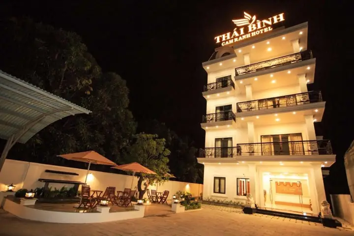 Đánh Giá Khách Sạn Thái Bình Cam Ranh: Tiện Ích, Vị Trí