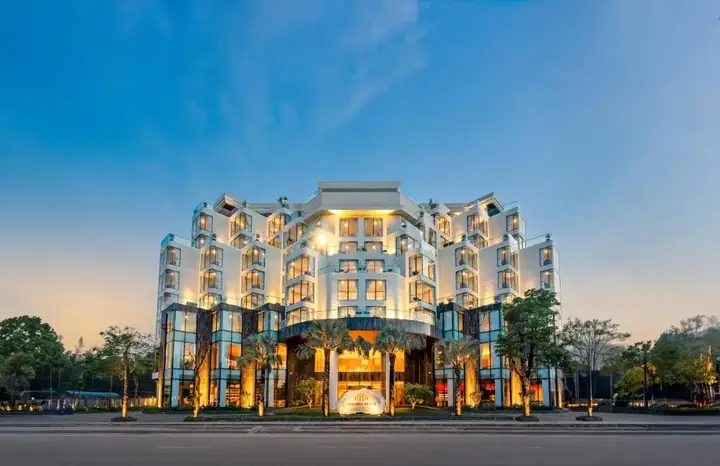 Khám Phá 12 Khách Sạn Đồng Hới Tốt Nhất Cho Du Khách