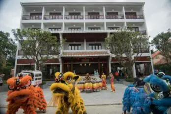 Đánh Giá Vinh Hung Riverside Resort: Phòng, Tiện Nghi & Đặt Ngay
