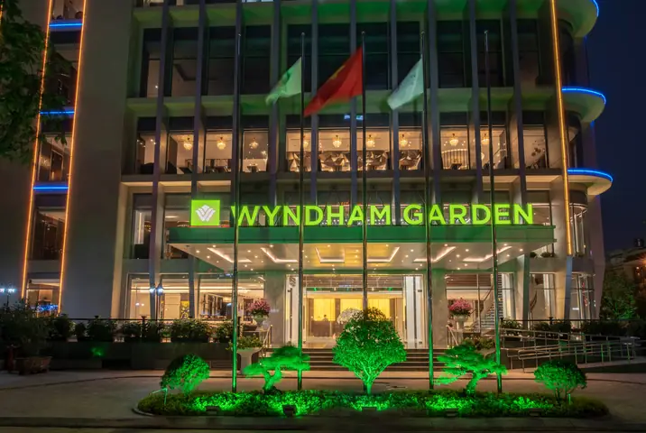 Wyndham Garden Hanoi: Thông Tin Khách Sạn & Tiện Ích