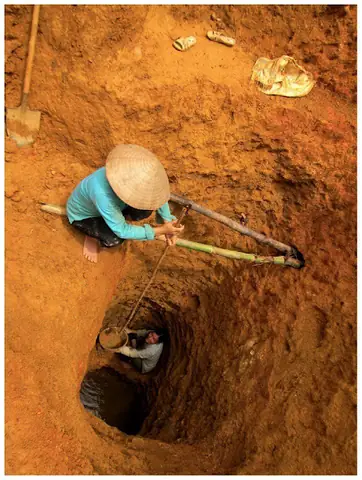 Khai Thác Đá Quý Lục Yên: Từ Mỏ Đến Chợ Đá Nổi Tiếng